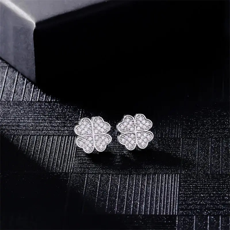 Stud Earrings with 4-Leaf Clover in Silver Zircon