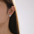 4-Leaf Clover Stud Earrings in Silver Zircon