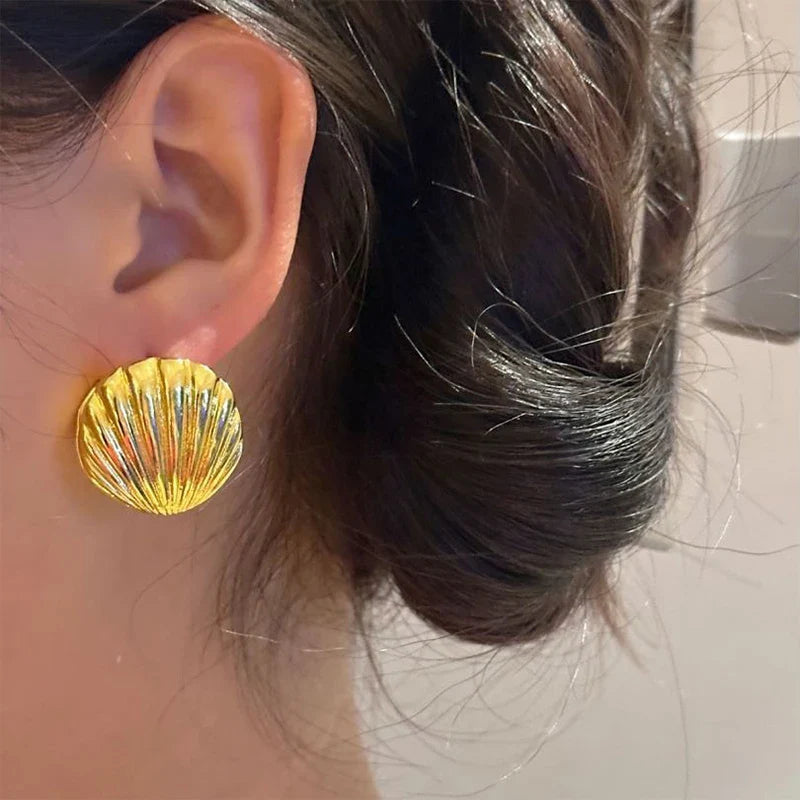 Seashell Scallop Earrings Gold Shell