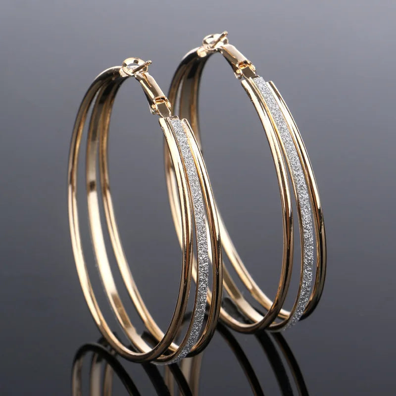 Retro gold-tone hoop earrings
