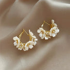 Retro White Flower Hoop Earrings