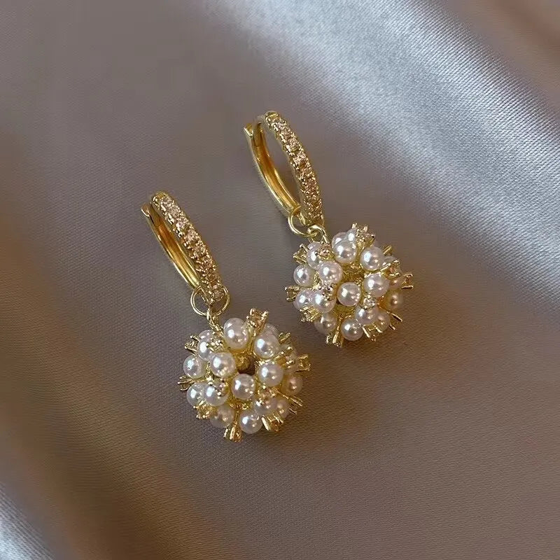 Women's Earrings with Pearls and Rhinestones