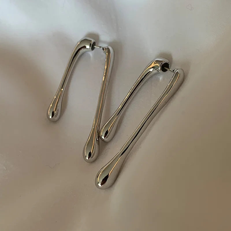 Fine Stud Water Drop Earrings silver