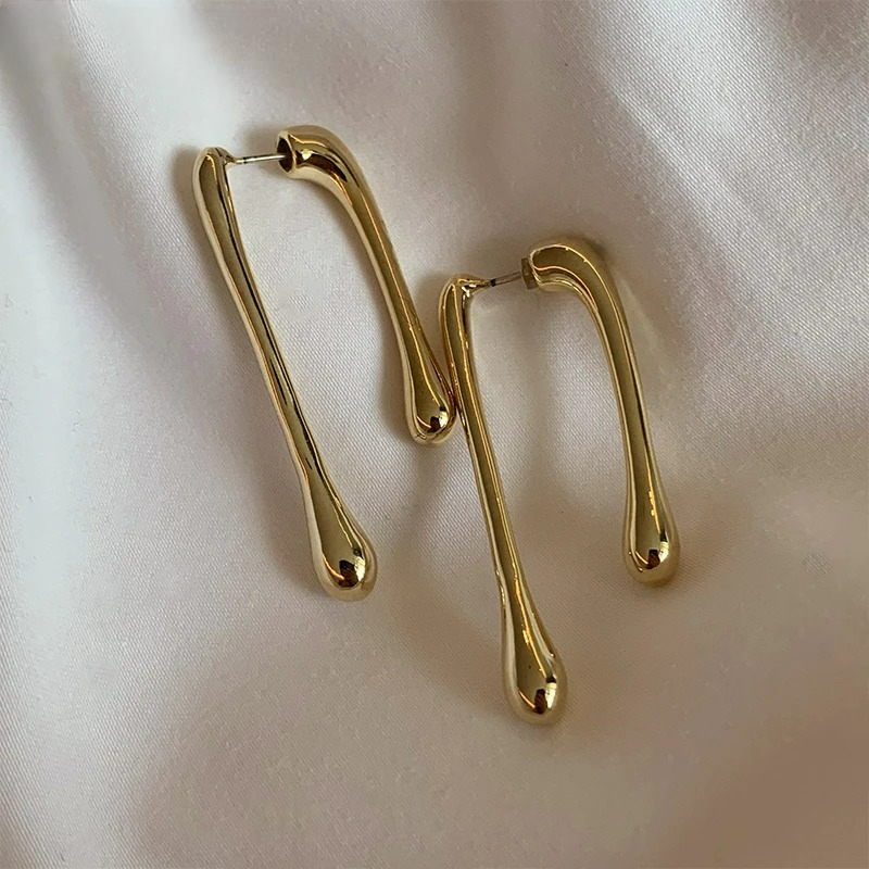 Fine Stud Water Drop Earrings gold