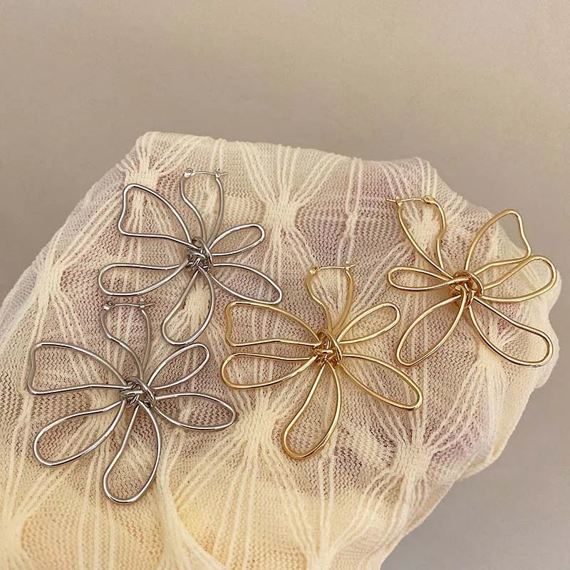 Vintage Asymmetric Flower Stud Earrings Silver