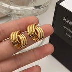 Women's bow earrings in gold