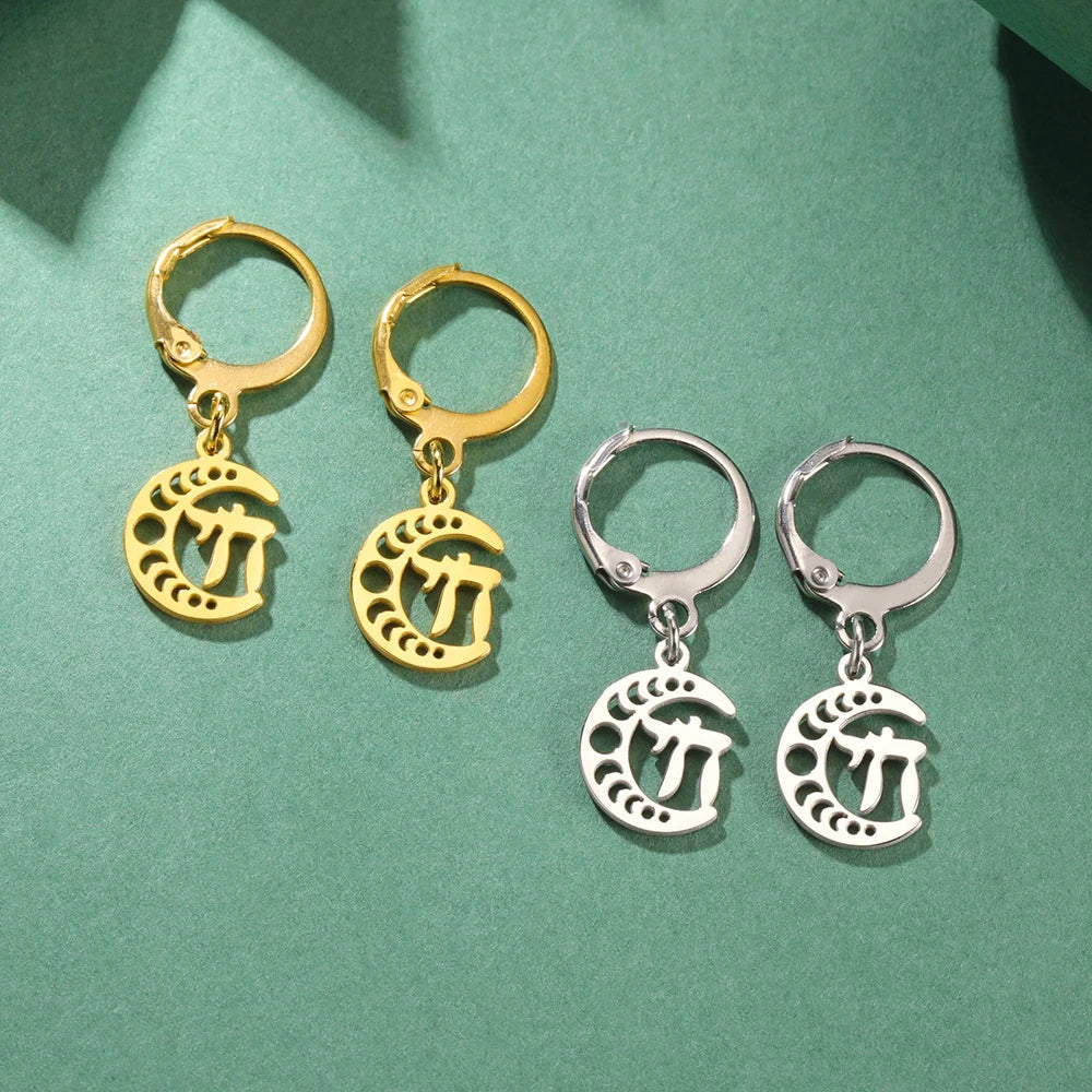 Drop earrings with the Chai symbol of life on a gold crescent moon