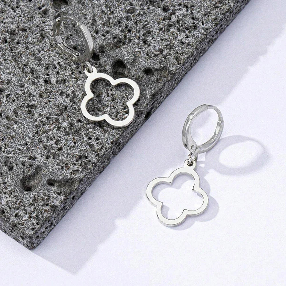 Dangling Earrings with Silver 4-Leaf Clover