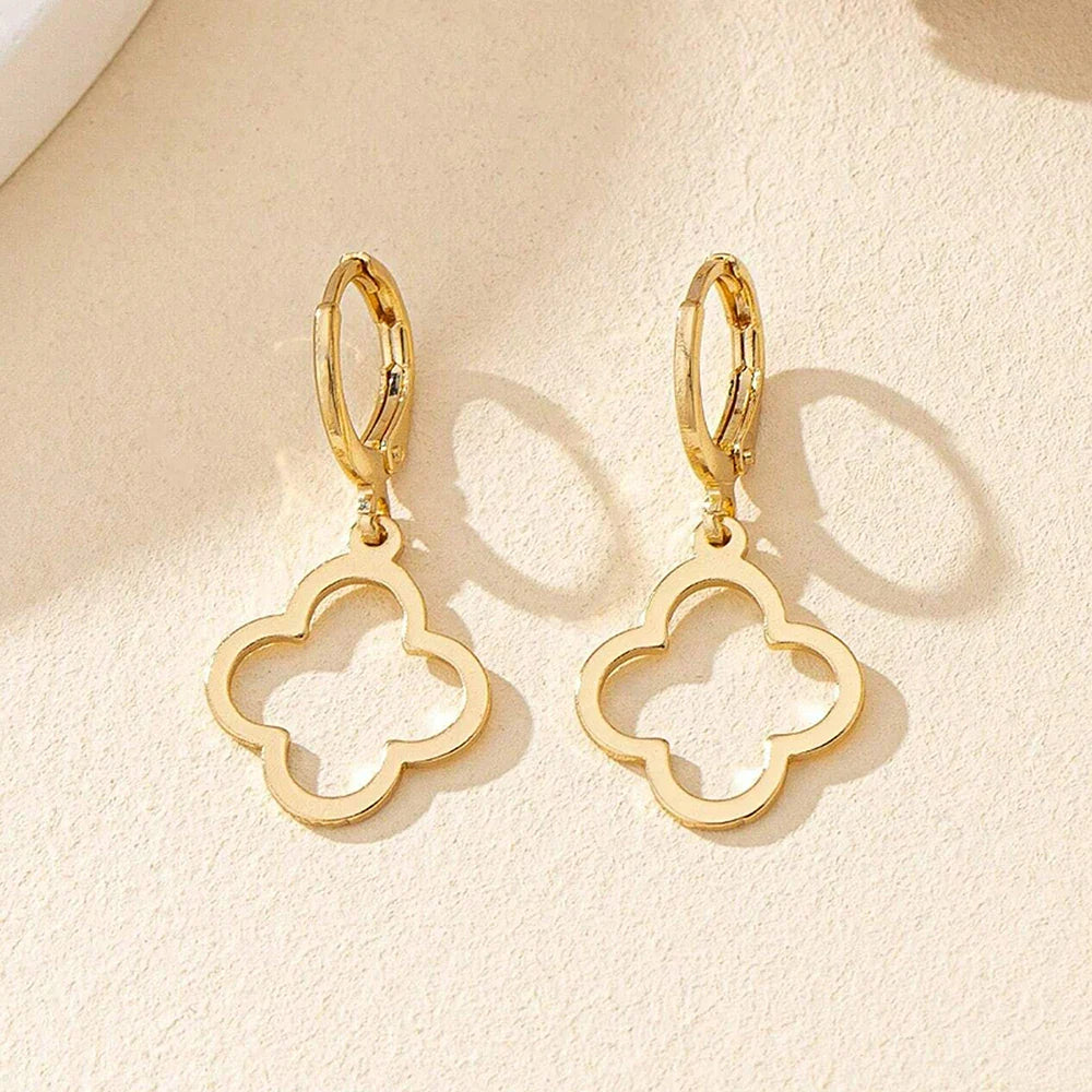Dangling Earrings with Gold 4-Leaf Clover