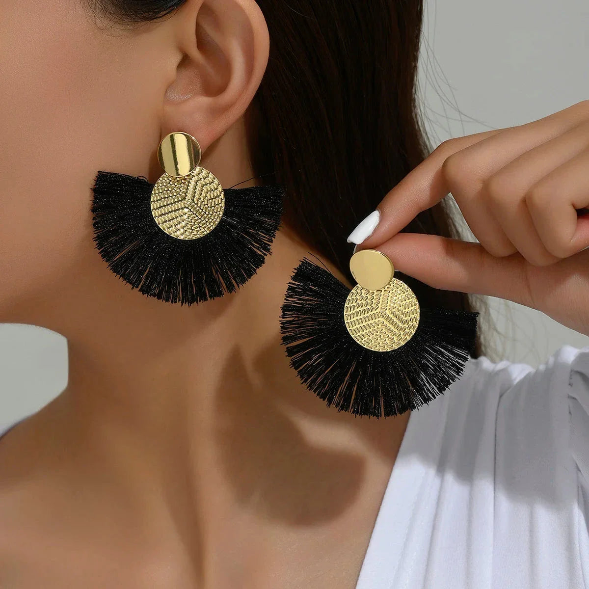 Bohemian Style Fan Dangling Earrings in Black