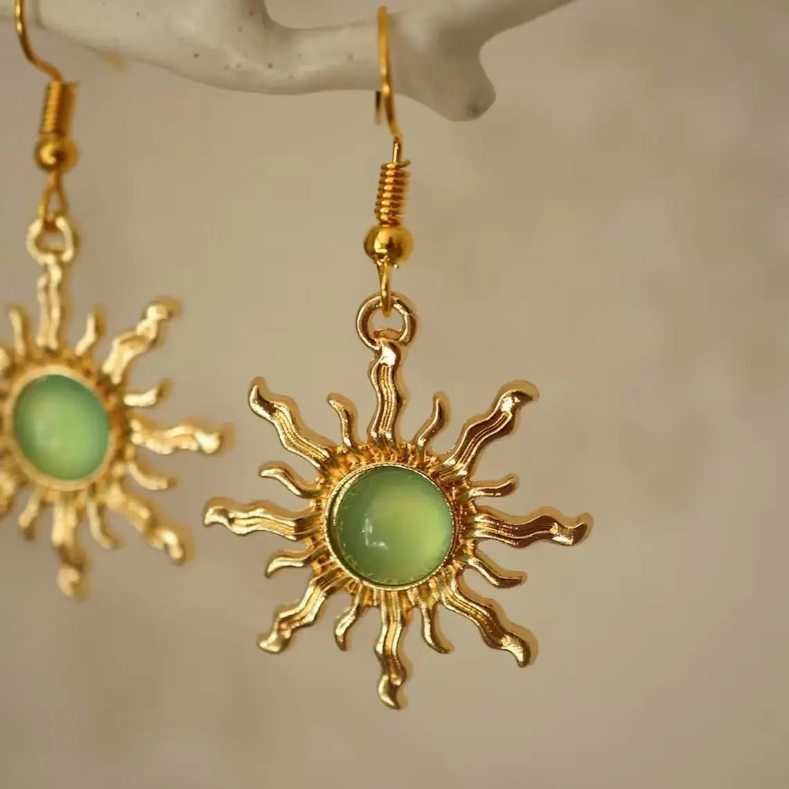 Vintage Style Sun Dangle Earrings