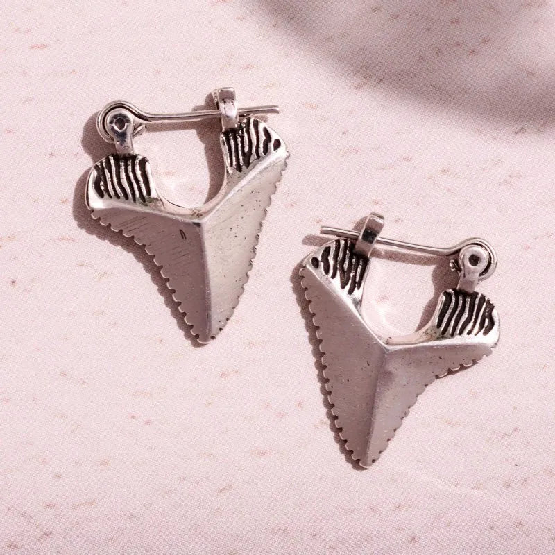 Dangling Earrings Inlaid with Shark Tooth