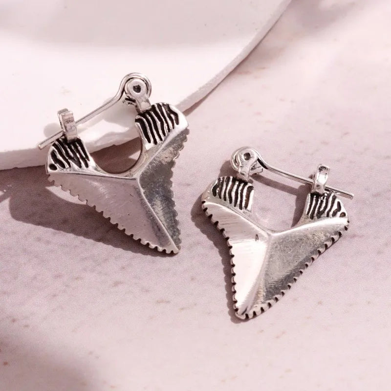 Dangling Earrings Inlaid with Shark Tooth