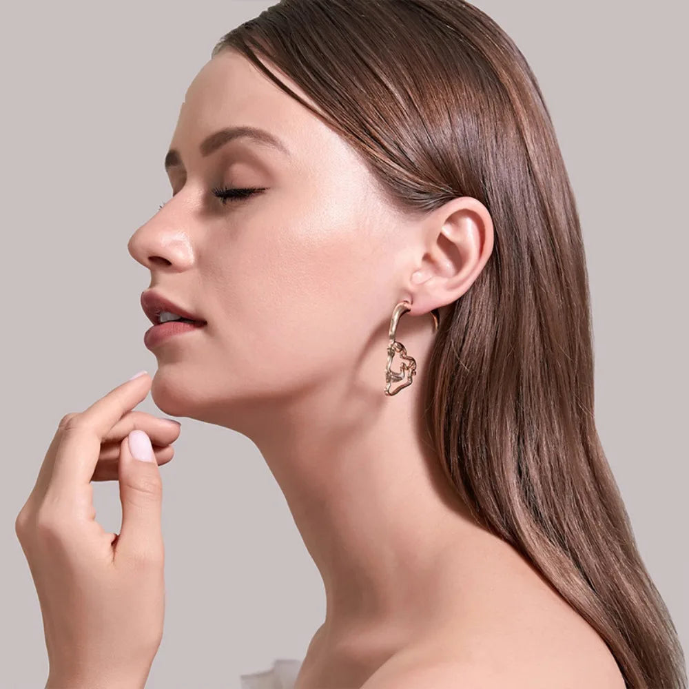 Dangling Skull Earrings for Men or Women silver
