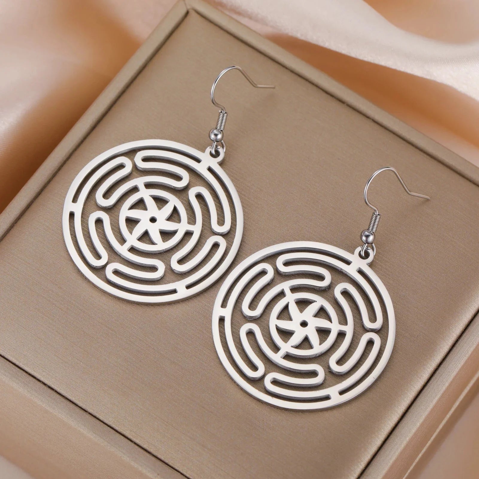 Hecate's Wheel Strophalos Dangling Earrings for Women silver