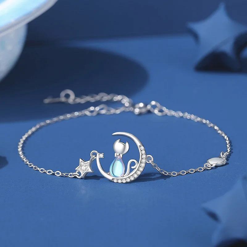 Bracelet with Cat Moonstone and Zircon