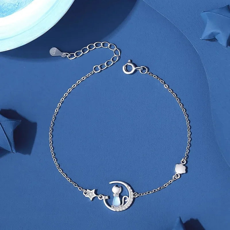 Bracelet with Cat Moonstone and Zircon