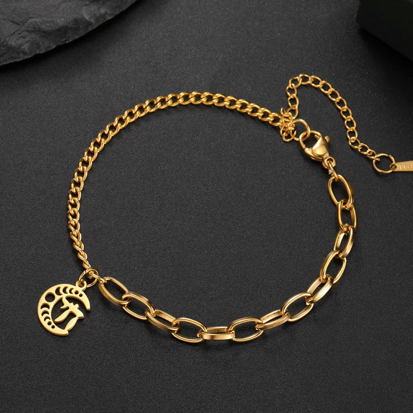 Bracelet with the Jewish protection symbol Chai on a gold crescent moon