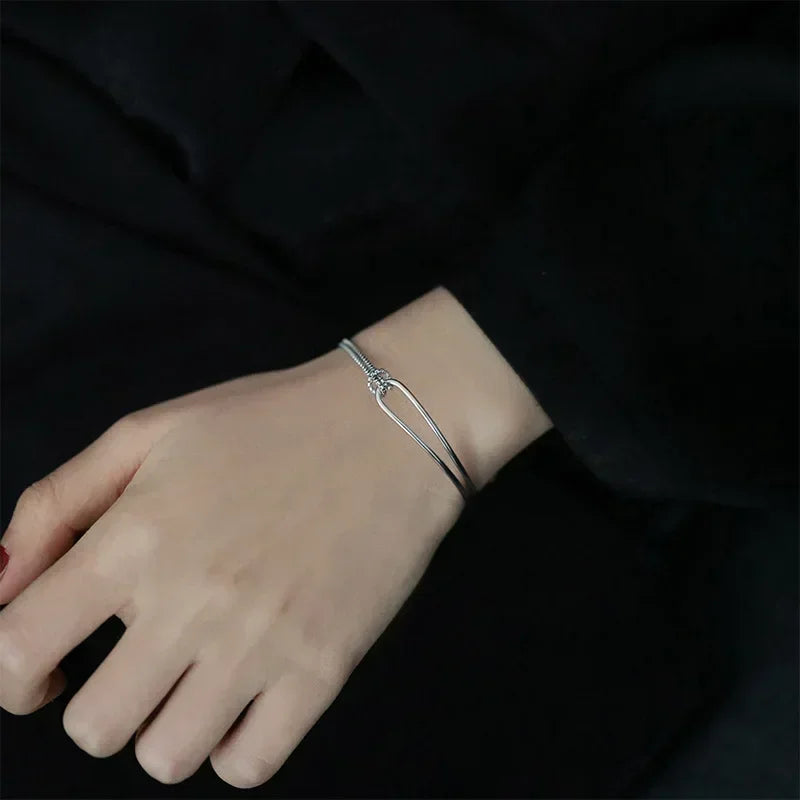 Modern-style knot bracelet