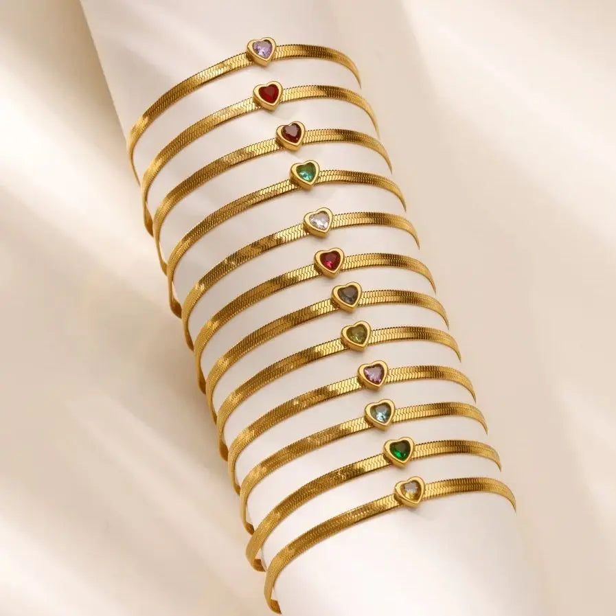 Heart-shaped birthstone bracelet for January
