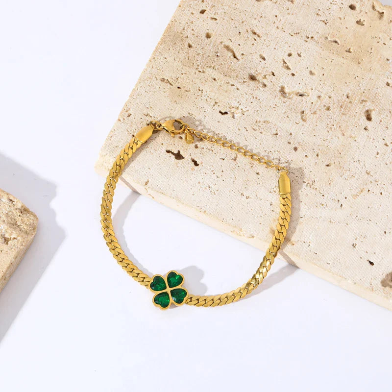 Bracelet with Four-Leaf Clover in Green Crystal