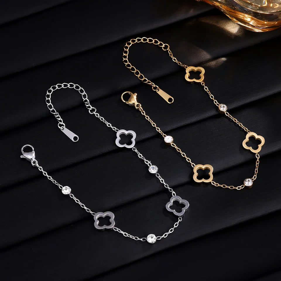 Bracelet with 4-Leaf Clovers with Silver Zircon