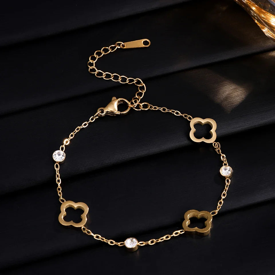 Bracelet with 4-Leaf Clovers with Gold Zircon