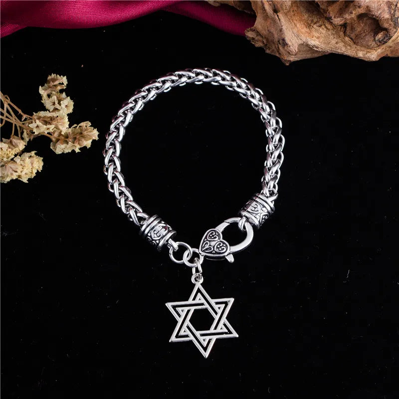Cuban bracelet with the symbolic Jewish Star of David
