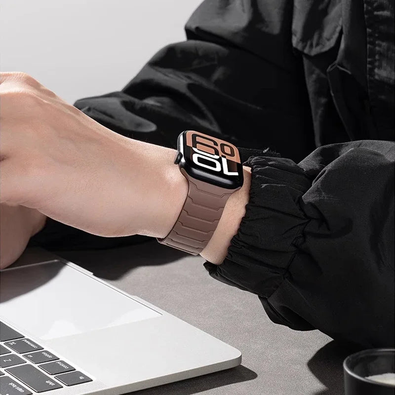 Magnetic replacement band for Apple Watch