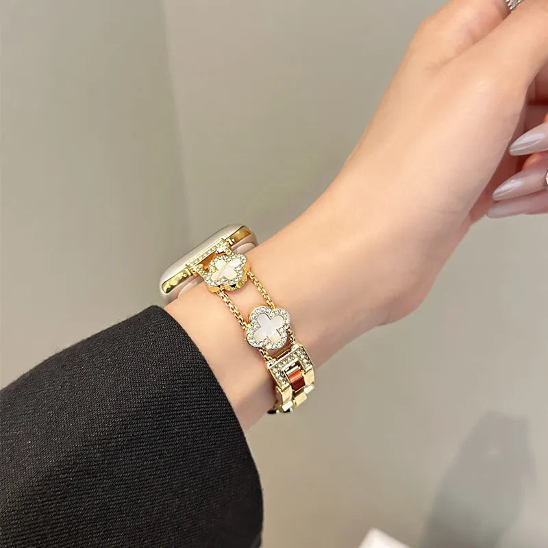 Replacement band for Apple Watch - clover design gold
