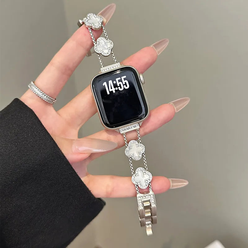 Replacement band for Apple Watch - clover design silver