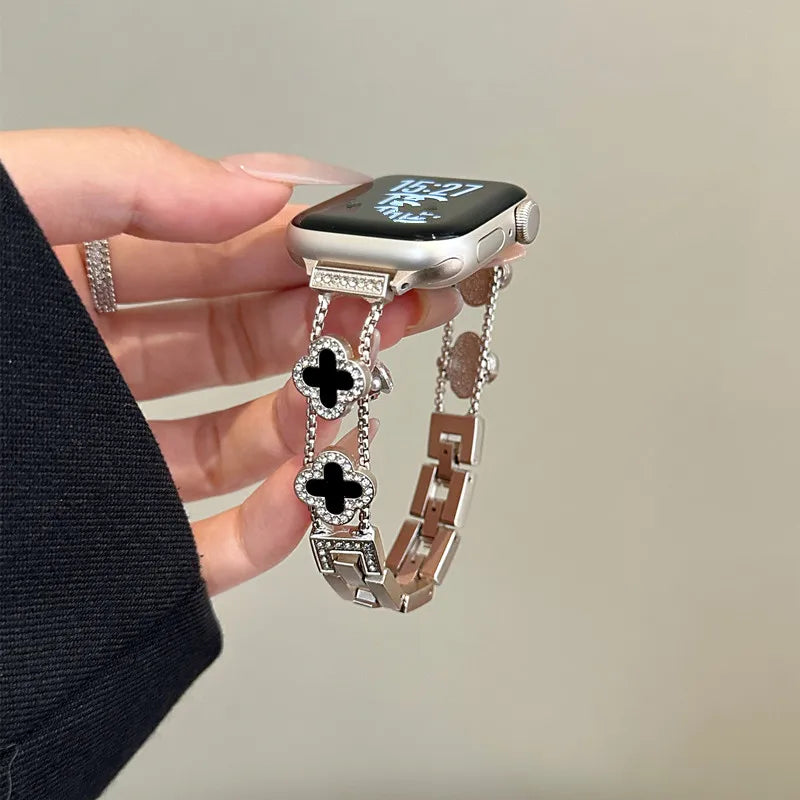 Replacement band for Apple Watch - clover design silver