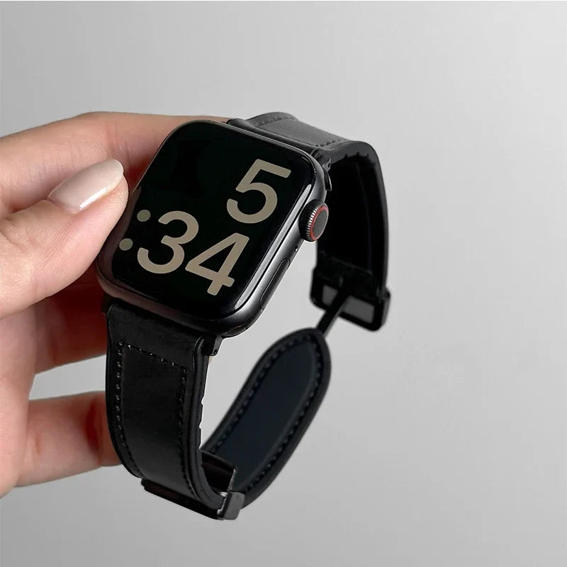 Replacement strap for Apple Watch in black leather