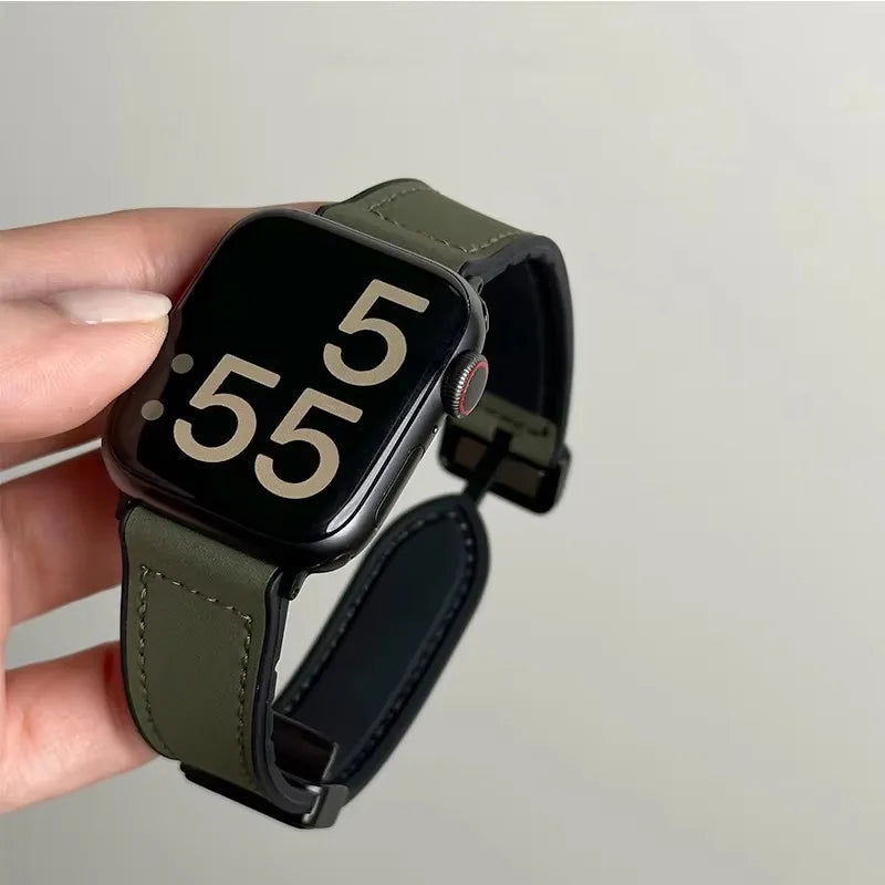 Replacement strap for Apple Watch in green leather