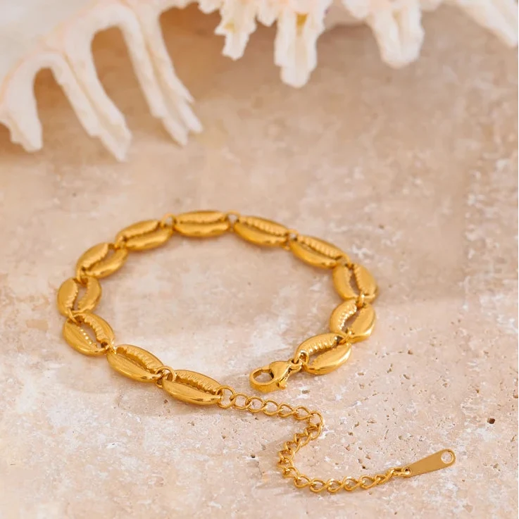 Gold-plated cowrie shell bracelet