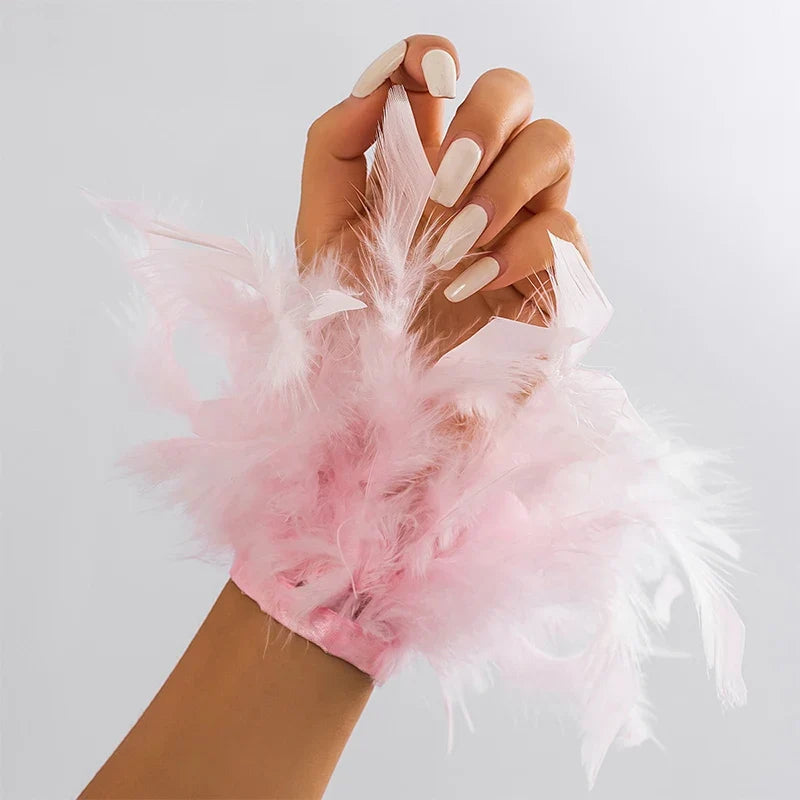 Pink vaporous pink feather bracelet