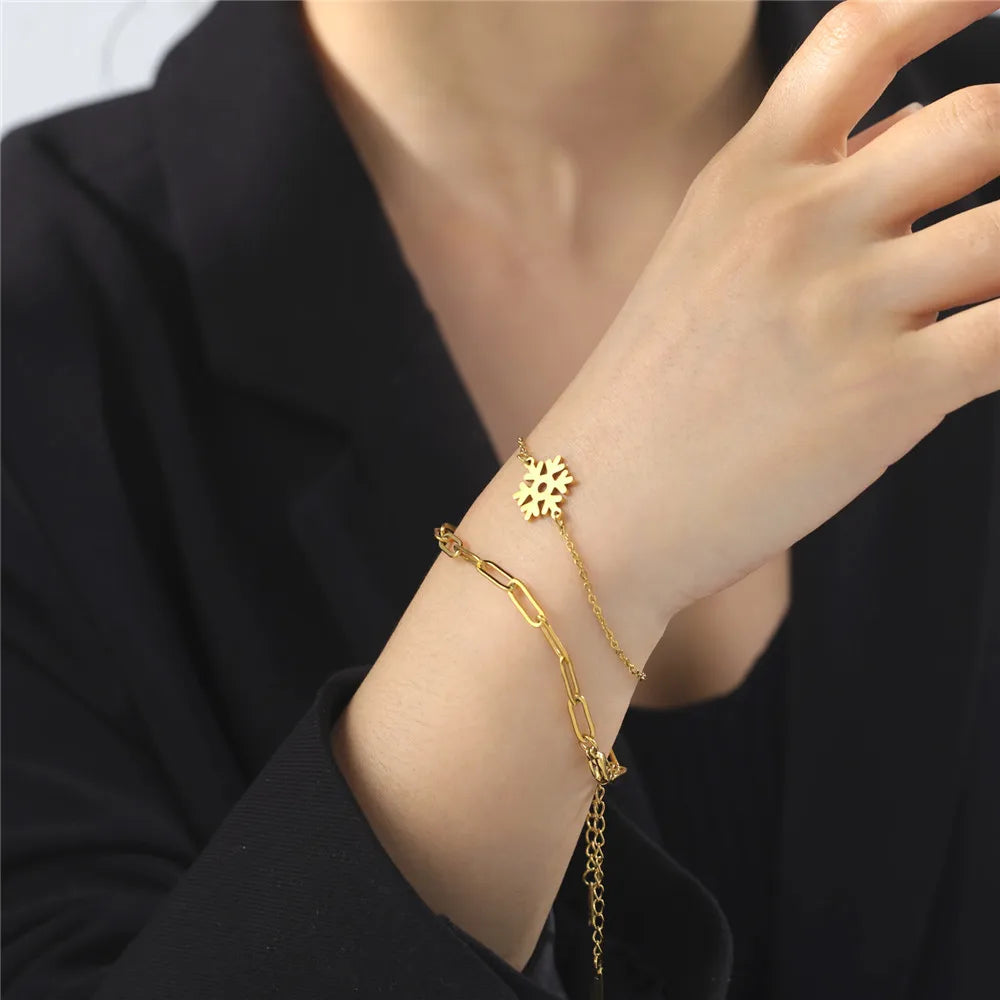 Winter Double Snowflake Bracelet Gold