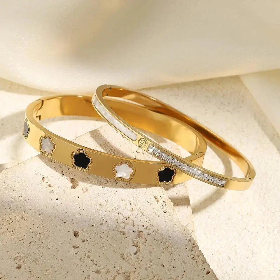 Fine Flowers ID Bracelet with 5 Petals b