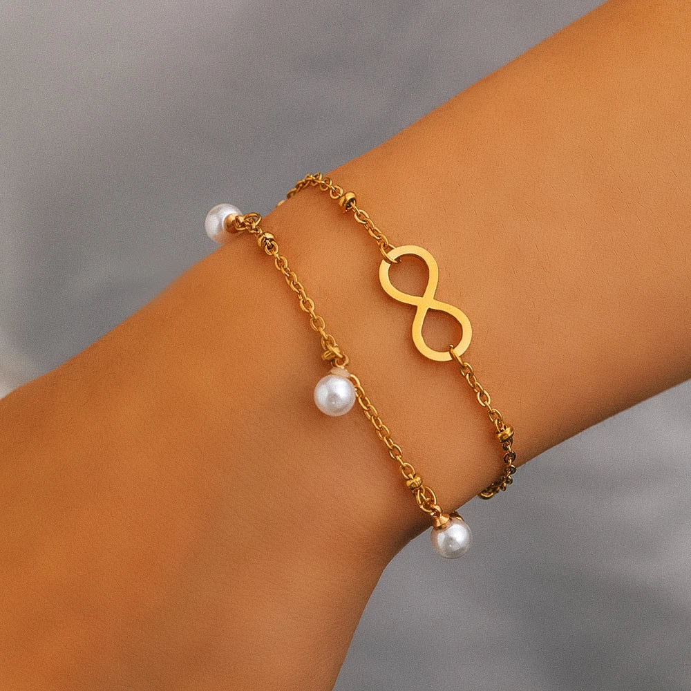 Infinity Pearl Bracelet gold