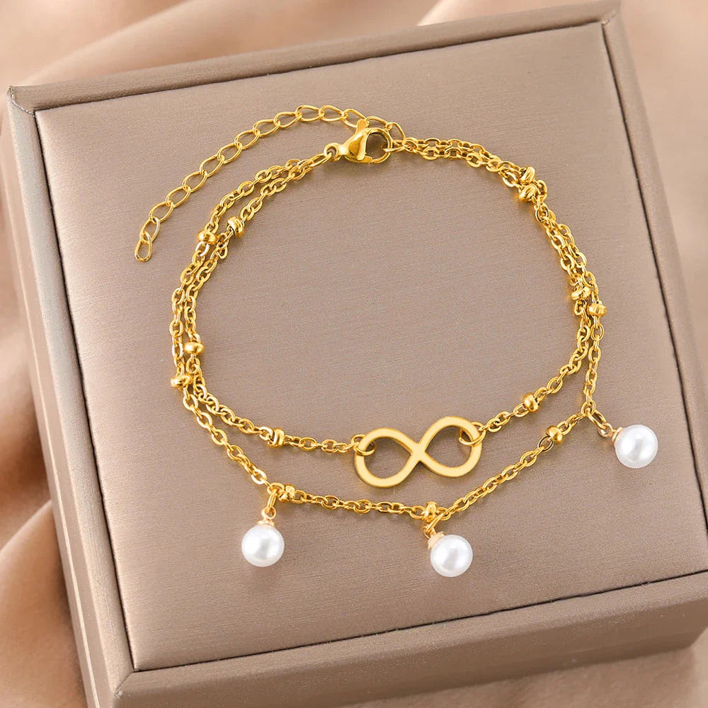 Infinity Pearl Bracelet gold