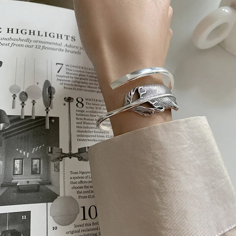 Silver-tone feather bracelet for women