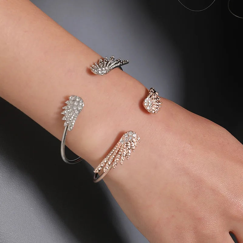 Women's rose gold angel wings bracelet