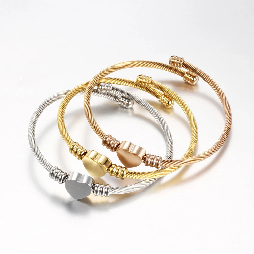 Adjustable Heart Curb Chain Bracelet for Women gold