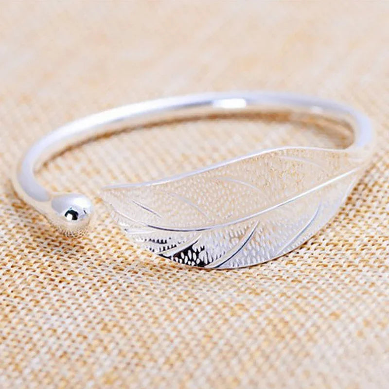 Retro Laurel Flower Bracelet
