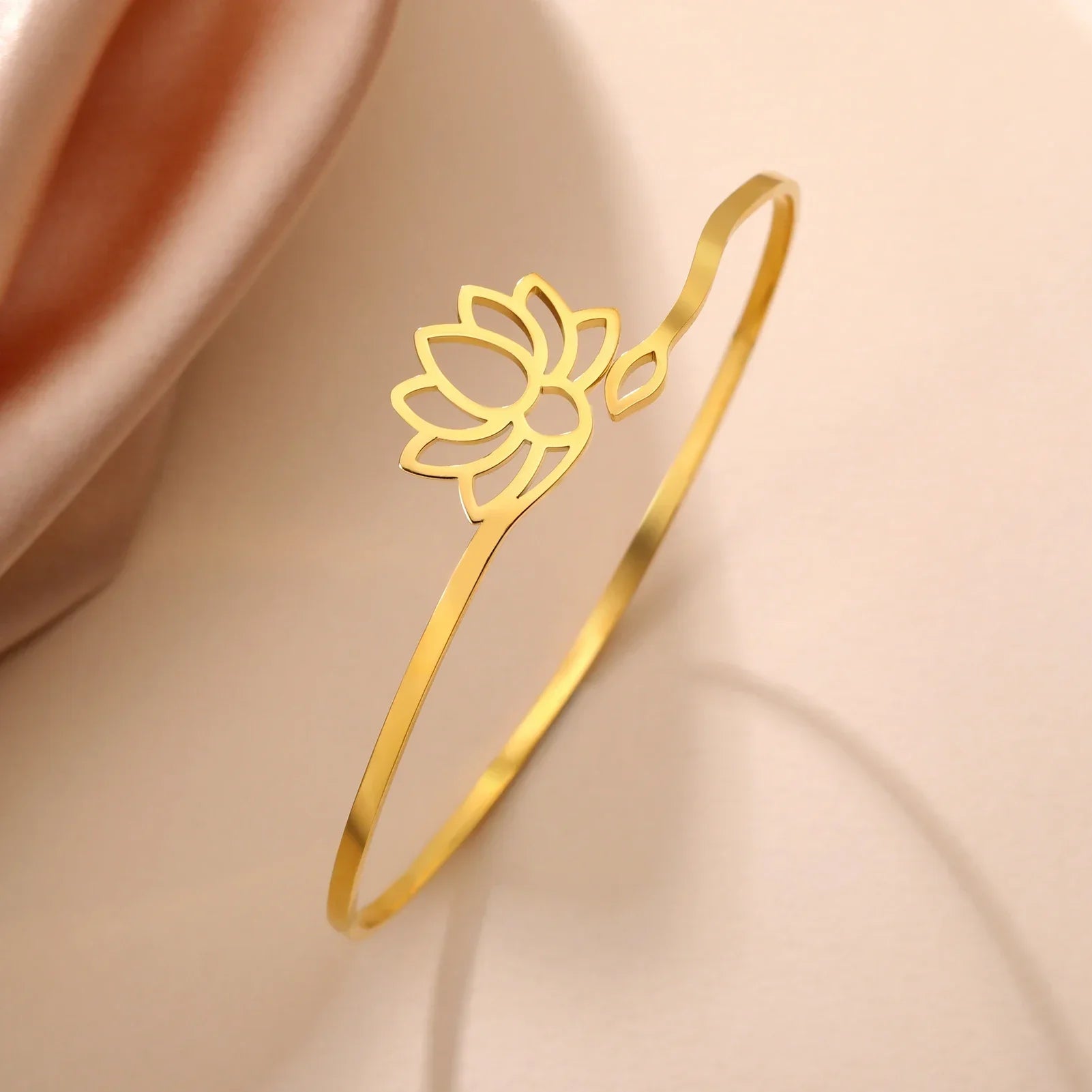 Rigid Lotus Flower Bracelet for Women gold