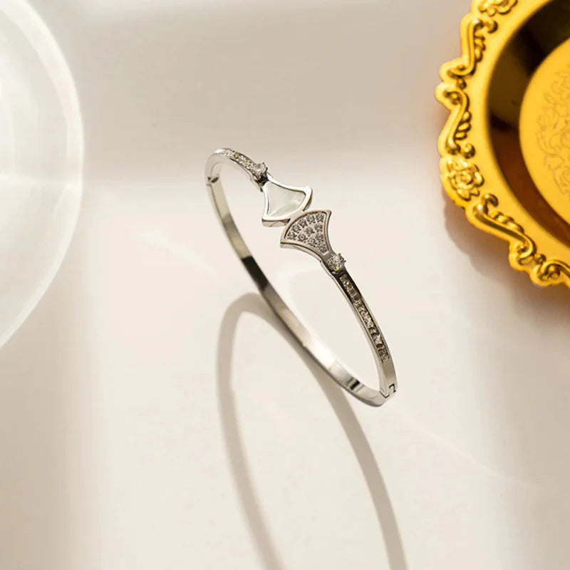 Ethnic Shell Scallop Silver Bracelet