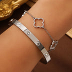 Set of 2 Bracelets with Silver 4-Leaf Clovers