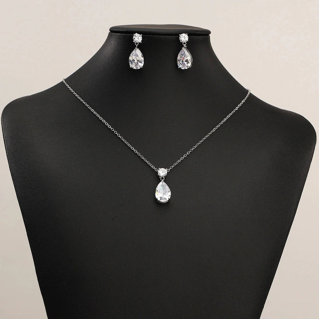 Set of 3 Teardrop Jewelry