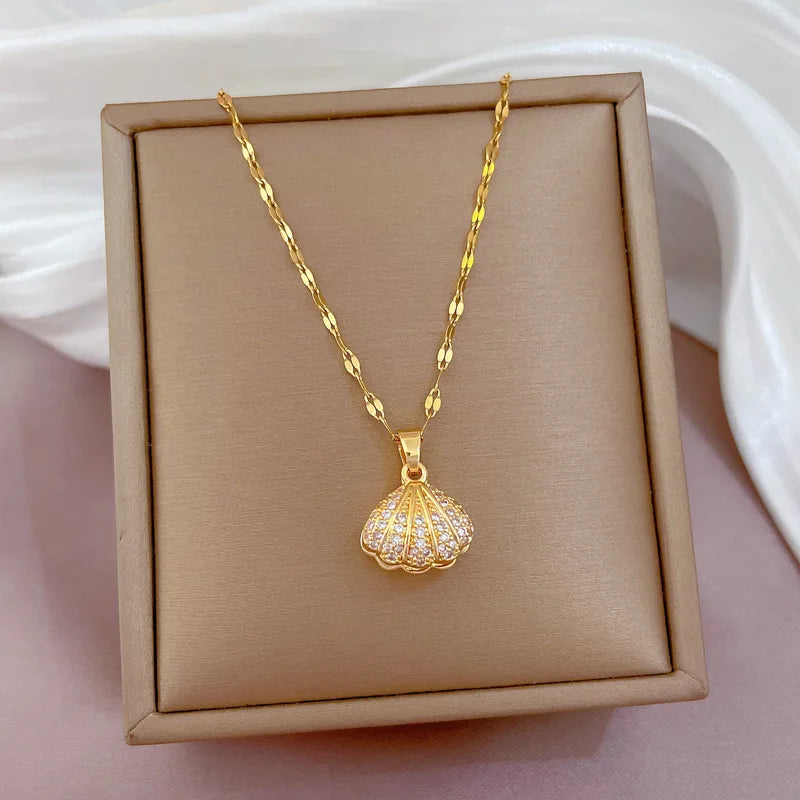 Shell Pendant Necklace Scallop Shell Rhinestones and Pearl