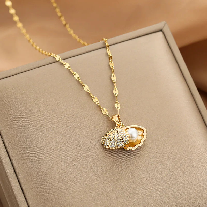 Shell Pendant Necklace Scallop Shell Rhinestones and Pearl